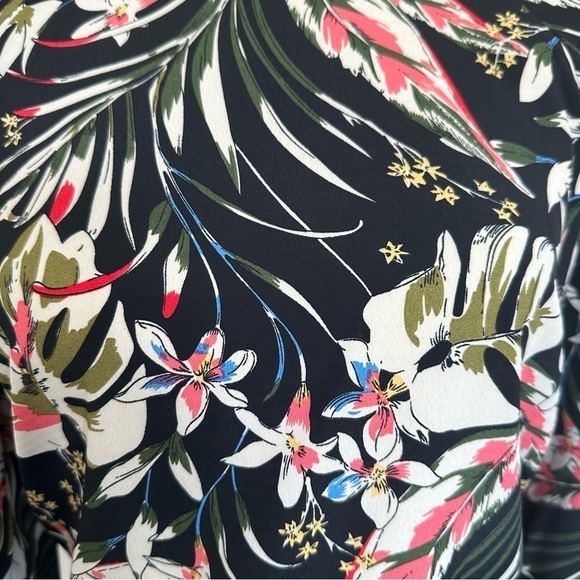 Code x Mode floral Hawaiian top - Picture 5 of 14